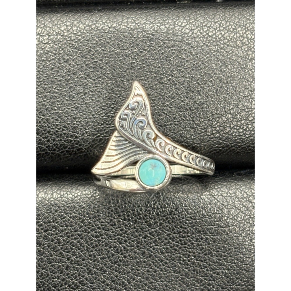 New Condition Sterling Silver Turquoise Whale Tail Ring Size 7 H13